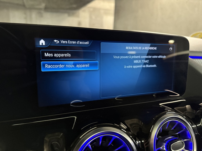 Image Mercedes-Benz GLA 220 d 4MATIC AMG Line  Toit Ouvrant Full Led Apple CarPlay 