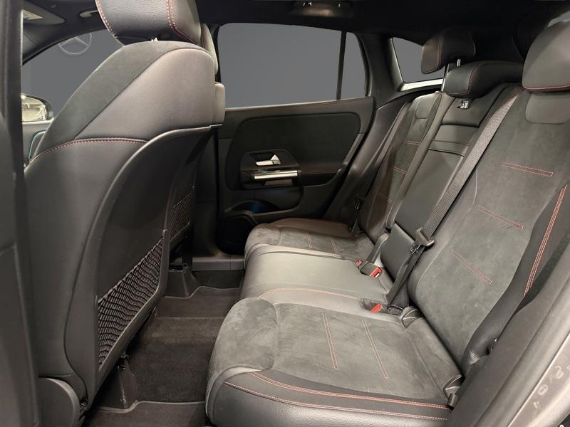 Image Mercedes-Benz GLA 220 d 4MATIC AMG Line  Toit Ouvrant Full Led Apple CarPlay 