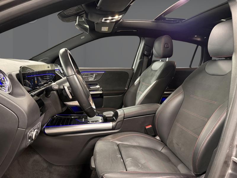 Image Mercedes-Benz GLA 220 d 4MATIC AMG Line  Toit Ouvrant Full Led Apple CarPlay 