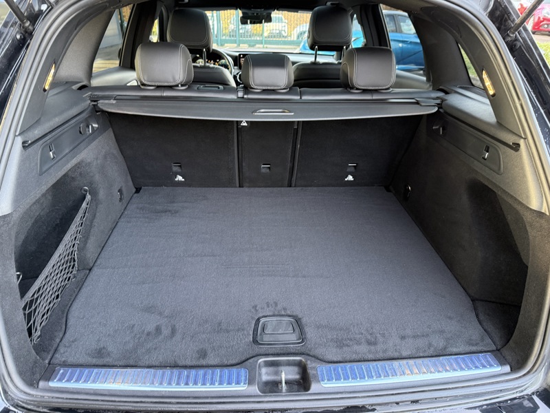 Image Mercedes-Benz GLC SUV 220 d 4MATIC SUV AMG Line  Toit Ouvrant Full Led Apple CarPlay Pack Black