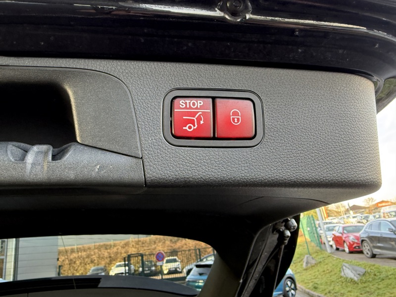 Image Mercedes-Benz GLC SUV 220 d 4MATIC SUV AMG Line  Toit Ouvrant Full Led Apple CarPlay Pack Black