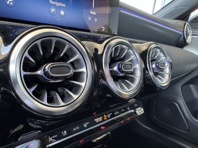 Image Mercedes-Benz CLA SHOOTING BRAKE CLA 180 Shooting Brake Pack Progressive Full leds GPS Caméra Carplay Sièges chauffants Régul Clim au