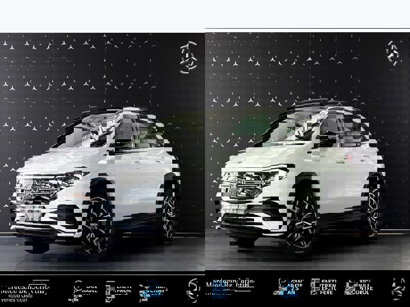 Photo Mercedes-Benz EQA 250 AMG Line  