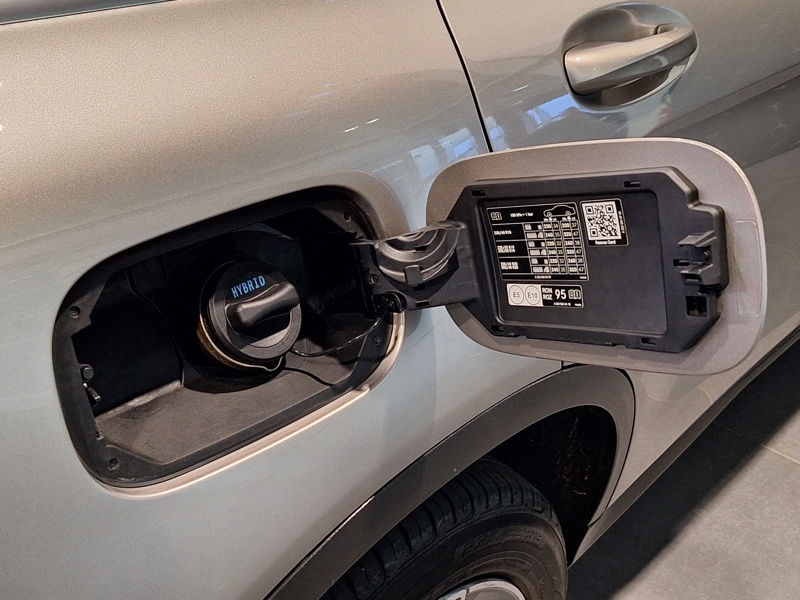 Image Mercedes-Benz GLC SUV GLC 300e 4MATIC SUV AMG Line  