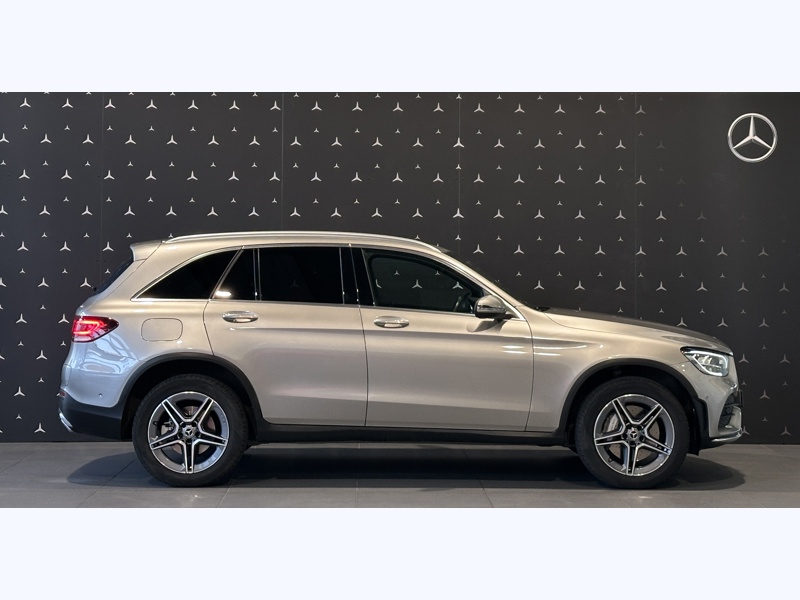Image Mercedes-Benz GLC SUV GLC 300e 4MATIC SUV AMG Line  