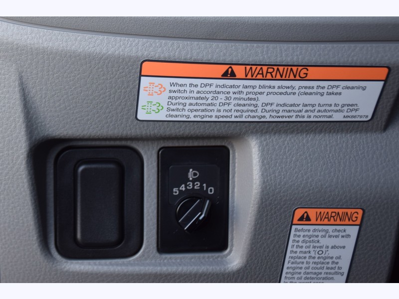 Mitsubishi FUSO CANTER NEUF 3C15M28 Benne  + Coffre /  145ch - BVA  - 42 300€ HT