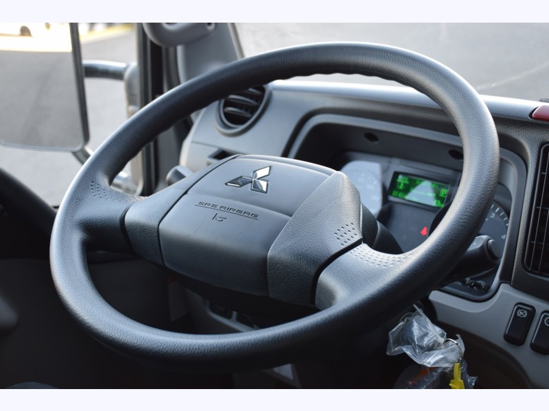 Mitsubishi FUSO CANTER NEUF 3C15M28 Benne  + Coffre /  145ch - BVA  - 42 300€ HT