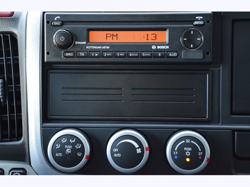 Mitsubishi FUSO CANTER NEUF 3C15M28 Benne  + Coffre /  145ch - BVA  - 42 300€ HT