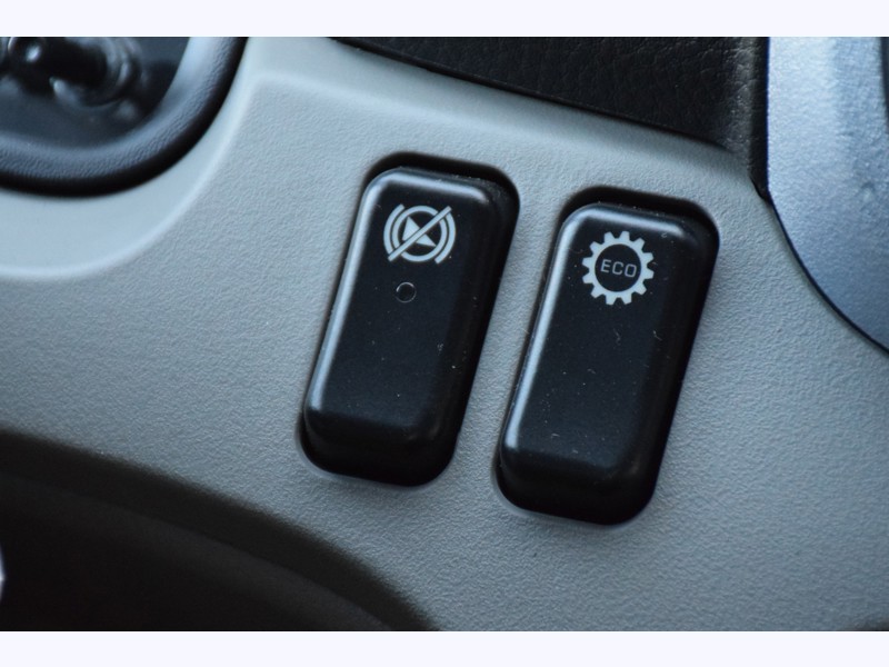 Mitsubishi FUSO CANTER NEUF 3C15M28 Benne  + Coffre /  145ch - BVA  - 42 300€ HT