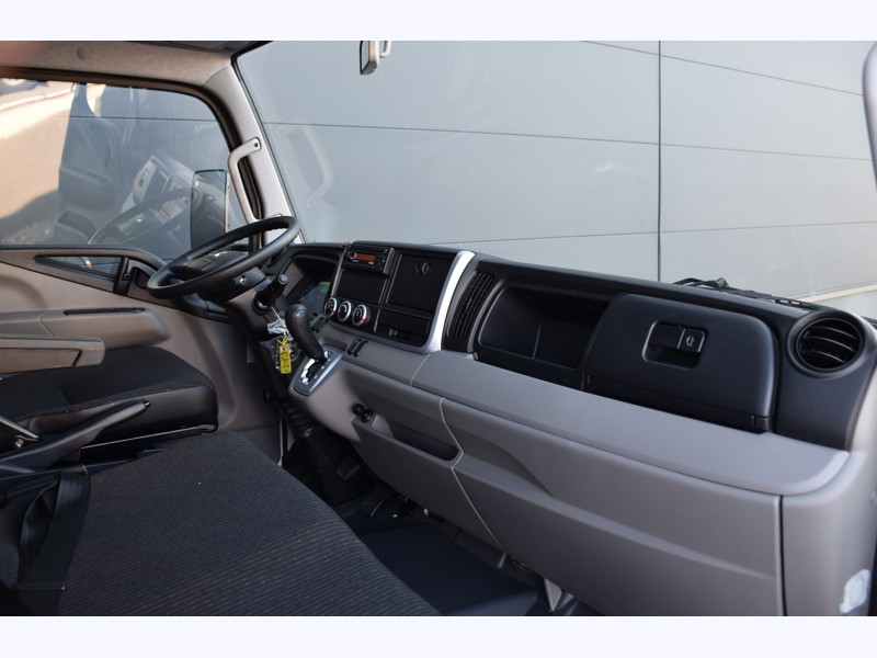 Mitsubishi FUSO CANTER NEUF 3C15M28 Benne  + Coffre /  145ch - BVA  - 42 300€ HT