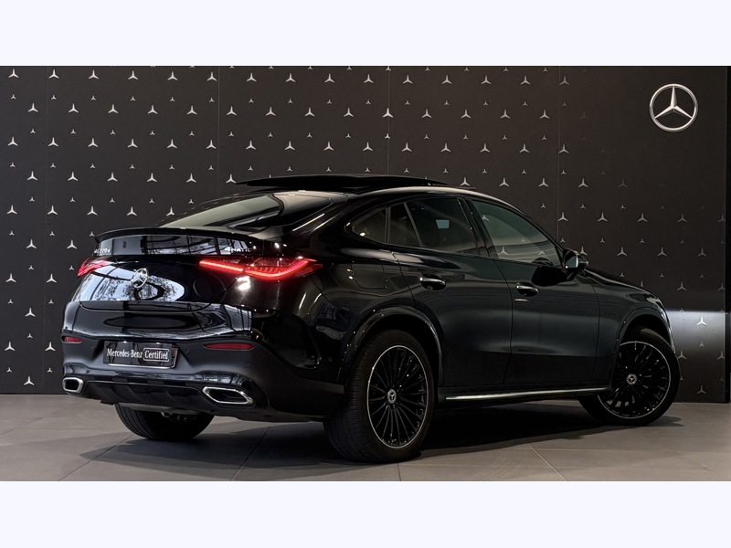Image Mercedes-Benz GLC COUPÉ GLC 220 d 4MATIC Coupé AMG Line  