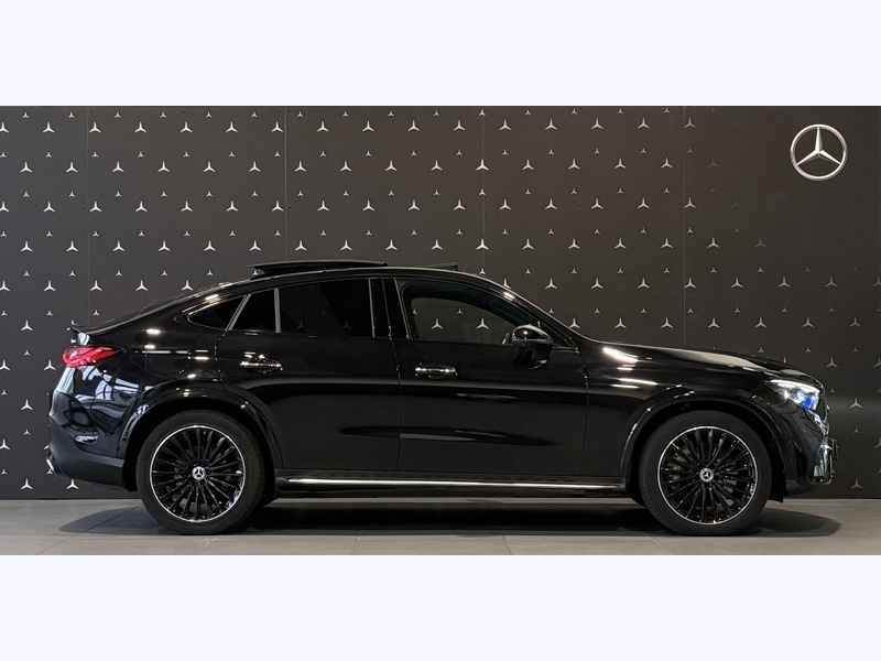 Image Mercedes-Benz GLC COUPÉ GLC 220 d 4MATIC Coupé AMG Line  