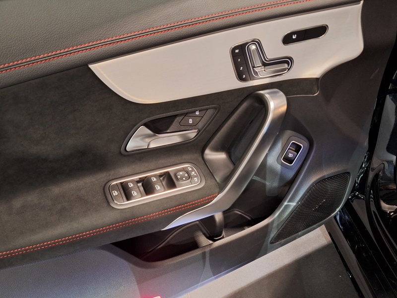 Image Mercedes-Benz CLA SHOOTING BRAKE CLA 200 d Shooting Brake AMG Line  1186 CLA 200 d Shooting Brake