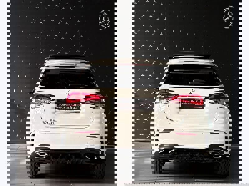 Image Mercedes-Benz CLASSE A 250 e AMG Line  