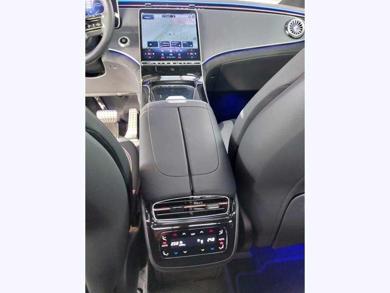 Image Mercedes-Benz EQE SUV EQE 350 4MATIC SUV AMG Line  