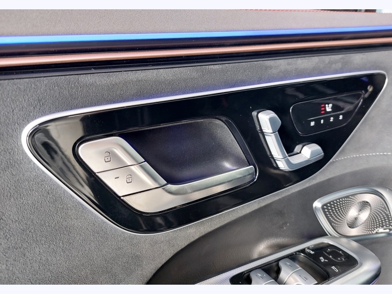 Image Mercedes-Benz EQE SUV EQE 350 4MATIC SUV AMG Line  