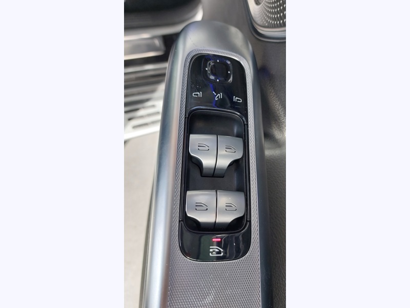 Image Mercedes-Benz EQE SUV EQE 350 4MATIC SUV AMG Line  