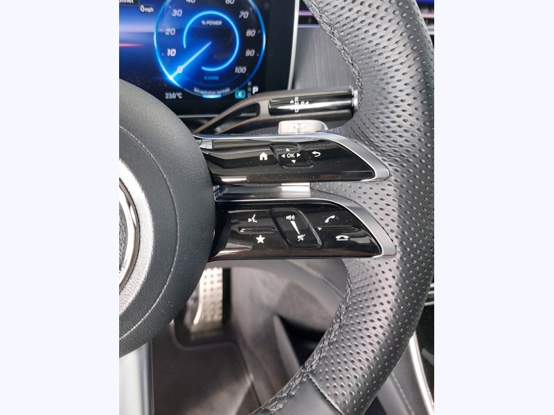 Image Mercedes-Benz EQE SUV EQE 350 4MATIC SUV AMG Line  