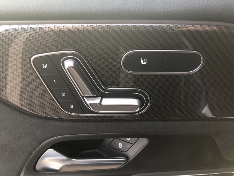 Image Mercedes-Benz GLB 200 d AMG Line AMG Line 