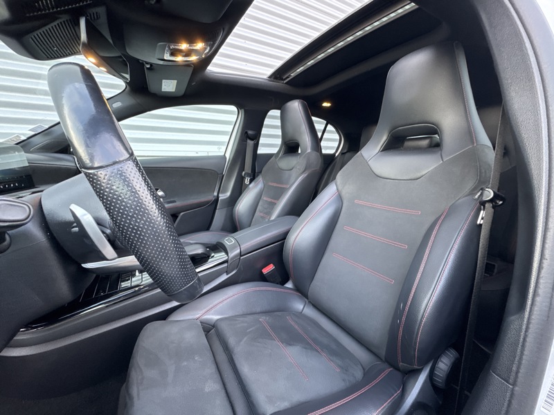 Image Mercedes-Benz CLASSE A 180 d AMG Line AMG Line 