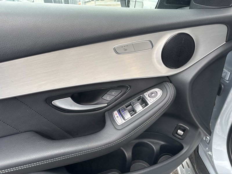 Image Mercedes-Benz GLC SUV GLC 300de 4MATIC SUV AMG Line  