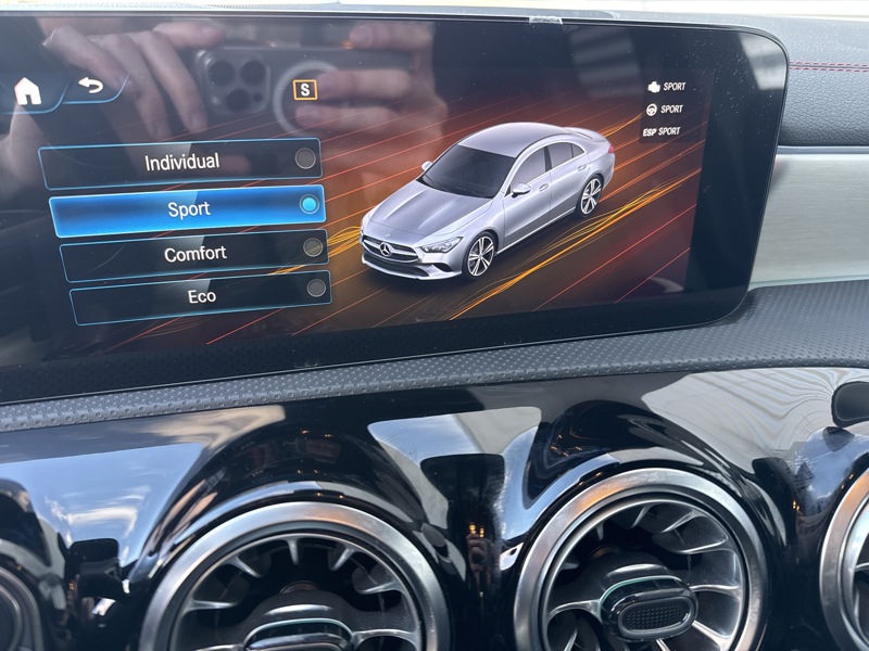 Image Mercedes-Benz CLA COUPÉ CLA 180 Coupé AMG Line AMG Line 