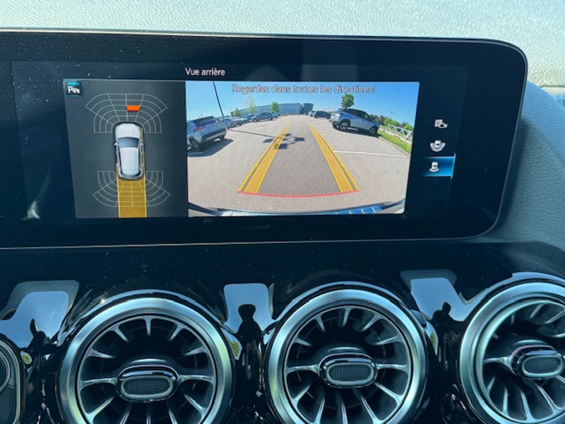 Image Mercedes-Benz GLA 200 d  Business Line Pack Progressive 2.0 150 8G-DCT Angle mort Cam recul Sièges av chauffants Détec