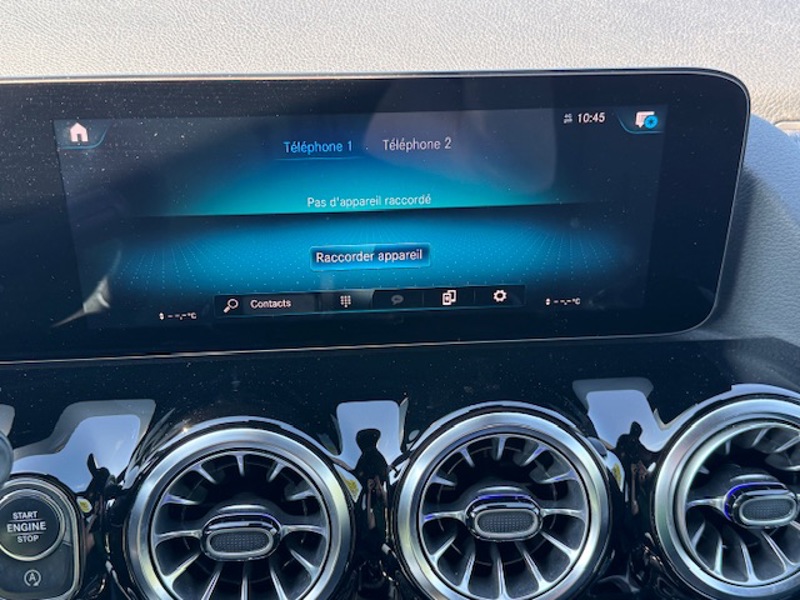 Image Mercedes-Benz GLA 200 d  Business Line Pack Progressive 2.0 150 8G-DCT Angle mort Cam recul Sièges av chauffants Détec