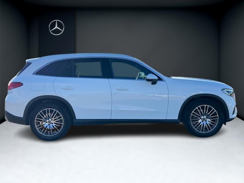 Image Mercedes-Benz GLC SUV 220 d 4MATIC AVANTGARDE Line 2.0 197 4x4 9G-Tronic Attelage Carplay Angle mort Sièges av elect et ch