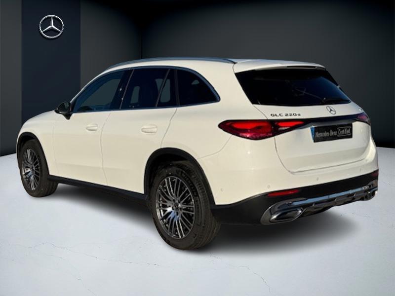 Image Mercedes-Benz GLC SUV 220 d 4MATIC AVANTGARDE Line 2.0 197 4x4 9G-Tronic Attelage Carplay Angle mort Sièges av elect et ch