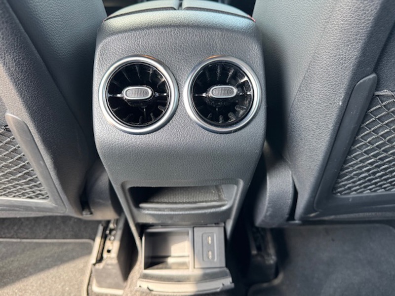 Image Mercedes-Benz GLB 200 d AMG Line 2.0 150 8G-DCT Carplay Caméra Angle mort Sièges av elect LED 7 places Hayon auto Faib