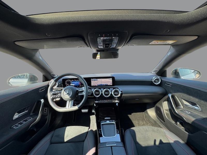 Image Mercedes-Benz CLA COUPÉ 200 d AMG Line 2.0 150 8G-DCT Toit ouvrant Distronic Carplay Angle mort Pack hiver Cam 360 Handsfree