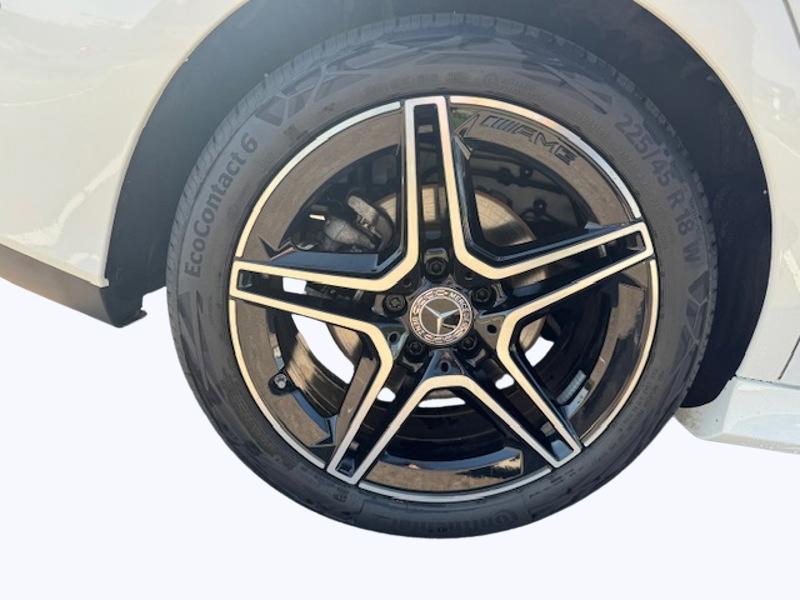 Image Mercedes-Benz CLA COUPÉ 200 d AMG Line 2.0 150 8G-DCT Toit ouvrant Distronic Carplay Angle mort Pack hiver Cam 360 Handsfree