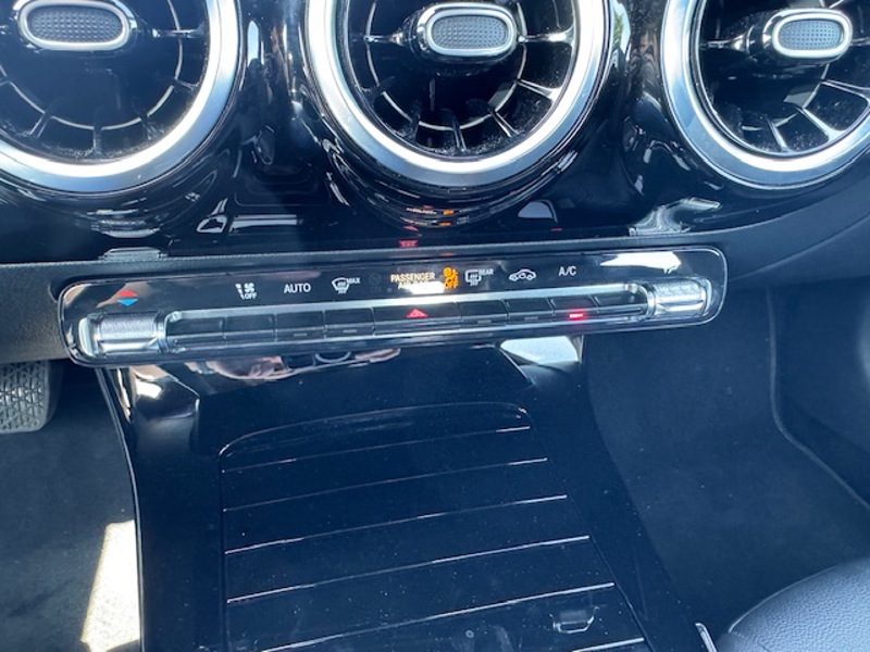 Image Mercedes-Benz CLASSE A 200 d Progressive Line 2.0 150 8G-DCT Carplay Camera recul Pack hiver Sieges av chauffants Led HP Si