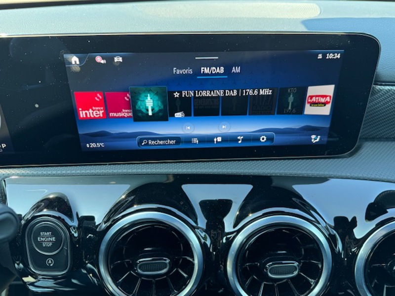 Image Mercedes-Benz CLASSE A 200 d Progressive Line 2.0 150 8G-DCT Carplay Camera recul Pack hiver Sieges av chauffants Led HP Si