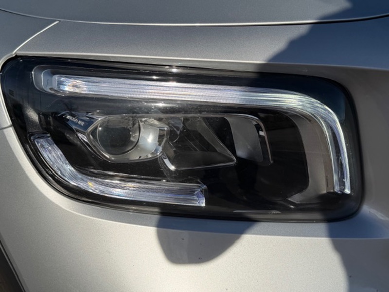 Image Mercedes-Benz GLB 200 d AMG Line 2.0 150 8G-DCT Angle mort Cam recul 7 Places Hayon auto Handsfree access Sièges av el