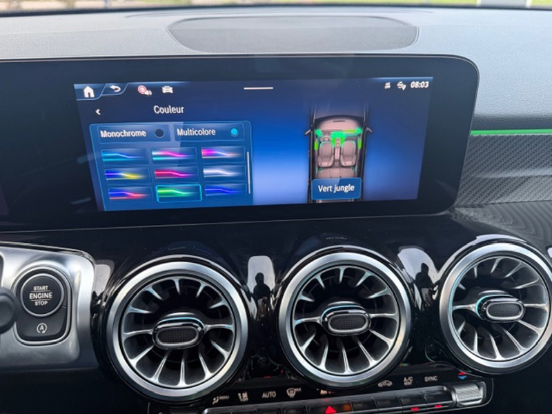 Image Mercedes-Benz GLB 200 d AMG Line 2.0 150 8G-DCT Toit ouvrant Pack hiver Pack sport black MULTIBEAM Hayon auto Handsfre