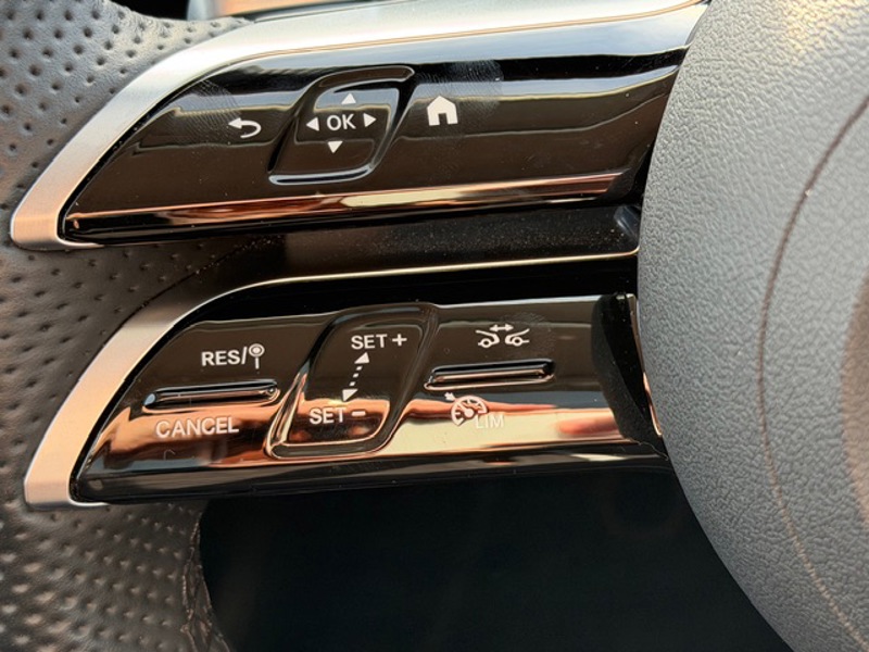 Image Mercedes-Benz GLC COUPÉ 300 e 4MATIC AMG Line 2.0 313 4x4 9G-Tronic toit ouvrant Carplay Angle mort Sièges av elect Affichag