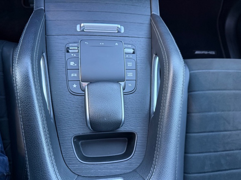 Image Mercedes-Benz GLE SUV 350 de 4MATIC AMG Line 2.0 194 + 136 4x4 9G-Tronic Toit ouvrant Attelage Distronic Sono premium Hand