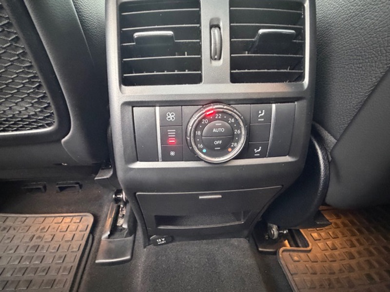 Image Mercedes-Benz GLE SUV 350 d 4MATIC Fascination  3.0 258 4X4 9G-Tronic Toit ouvrant Carplay Angle mort Feux auto Sieges av 