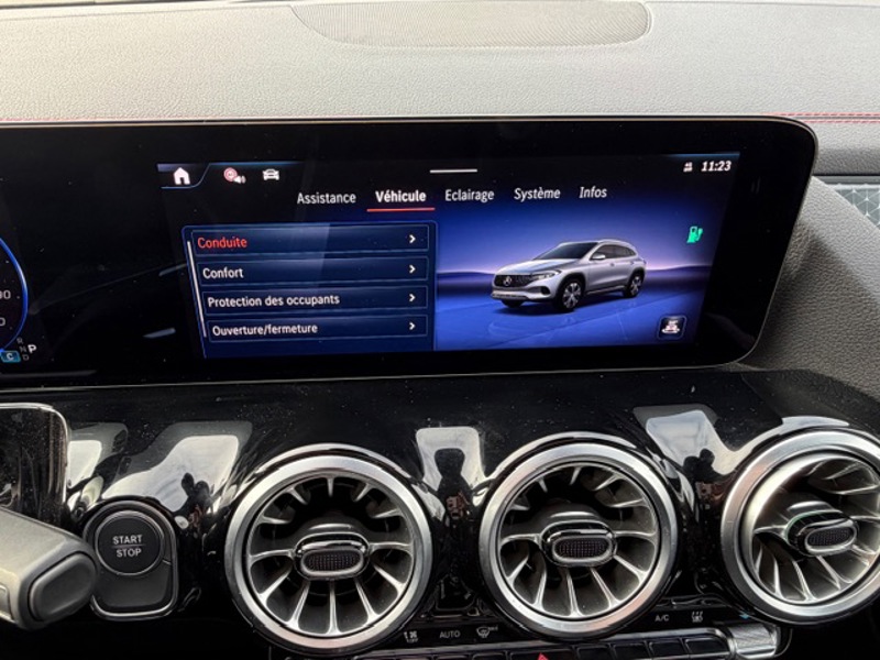 Image Mercedes-Benz EQA 250+ AMG Line 190 4x2  Carplay Toit ouvrant Angle mort Faible km Sièges av chauff Handsfree Eclairag