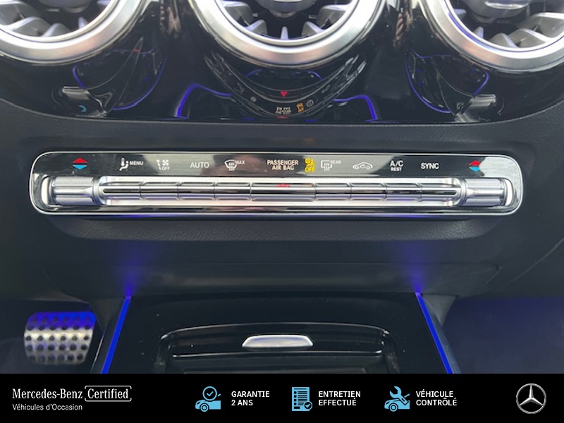 Image Mercedes-Benz GLA 220 d 4MATIC AMG Line 2.0 190 8G-DCT 4x4 Toit ouvrant Carplay cam recul Sieges av elect et chauff Pa