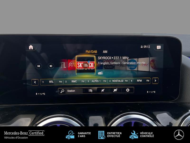 Image Mercedes-Benz GLA 220 d 4MATIC AMG Line 2.0 190 8G-DCT 4x4 Toit ouvrant Carplay cam recul Sieges av elect et chauff Pa