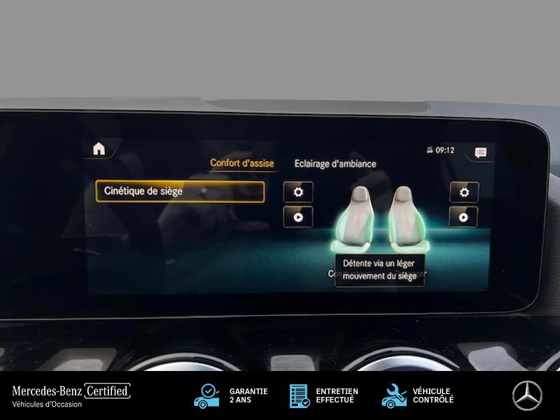 Image Mercedes-Benz GLA 220 d 4MATIC AMG Line 2.0 190 8G-DCT 4x4 Toit ouvrant Carplay cam recul Sieges av elect et chauff Pa