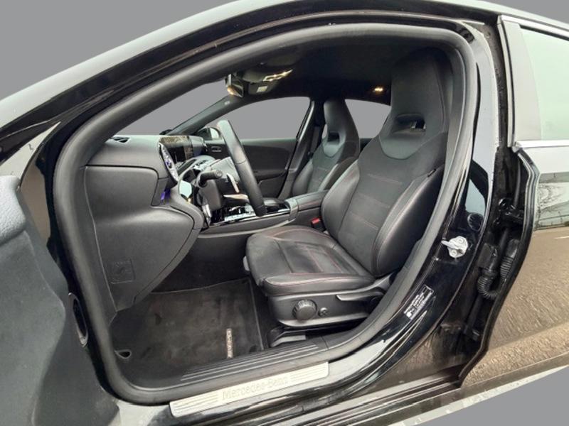 Image Mercedes-Benz CLASSE A 200 AMG Line 1.3 163 7G-DCT Sieges av chauffants Camera recul Aide au parking active Keyless go Ecla