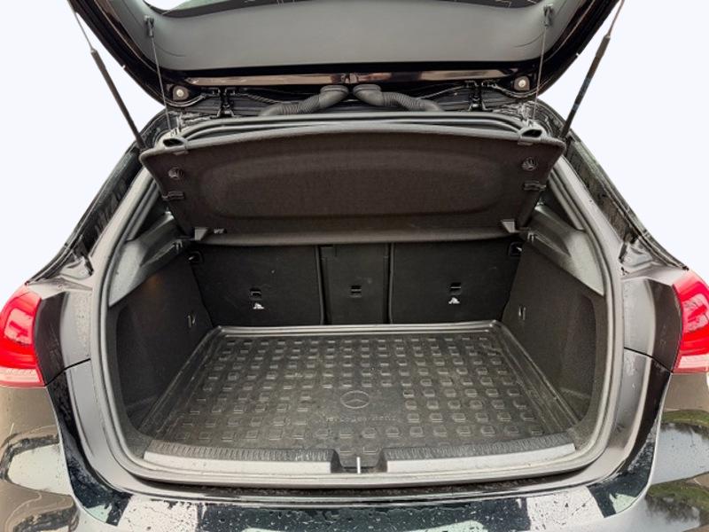 Image Mercedes-Benz CLASSE A 200 AMG Line 1.3 163 7G-DCT Sieges av chauffants Camera recul Aide au parking active Keyless go Ecla