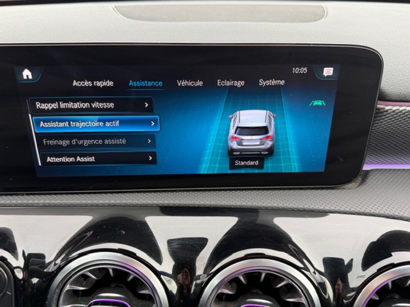 Image Mercedes-Benz CLASSE A 200 d Progressive Line 2.0 150 8G-DCT Camera de recul Aide au parking Siège av chauffants Eclairage 