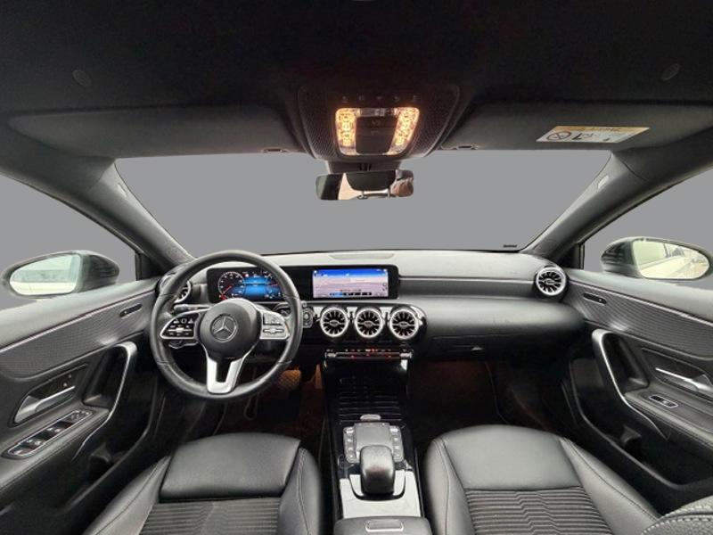 Image Mercedes-Benz CLASSE A 200 d Progressive Line 2.0 150 8G-DCT Camera de recul Aide au parking Siège av chauffants Eclairage 