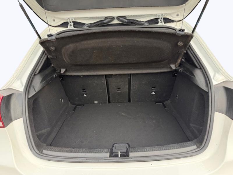 Image Mercedes-Benz CLASSE A 200 d Progressive Line 2.0 150 8G-DCT Camera de recul Aide au parking Siège av chauffants Eclairage 