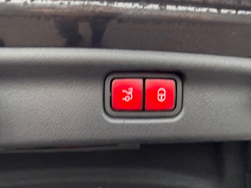 Image Mercedes-Benz CLASSE C BERLINE Classe C 220 d Business Line 2.0 190 9G-DCT Toit ouvrant Digital light Carplay Angle mort Distronic 